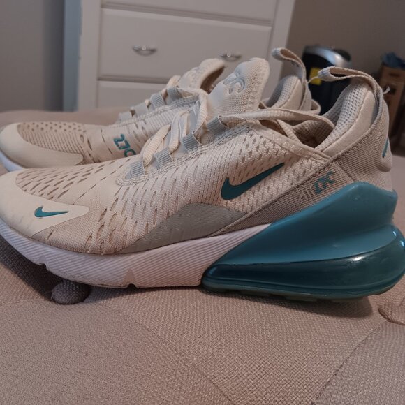 Nike Other - Nike Kids' Grade School Air Max 270 Shoes Size 4
